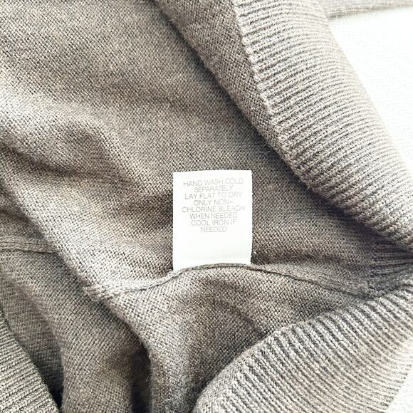 Turnbury Extra Fine Merino Wool Sweater Brown V-Neckline Pullover Knit Size S - Picture 5 of 5